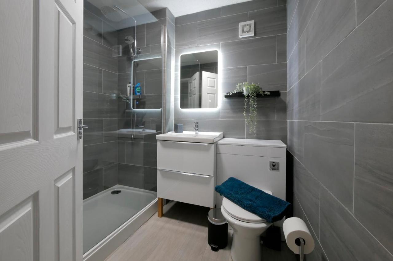 شقة Crewe Short Lets 6 Victoria Court, كرو المظهر الخارجي الصورة